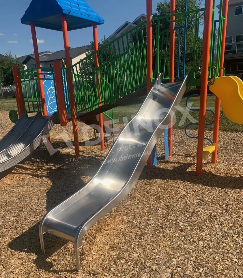 Scivoli a parete doppia - per il parco giochi per bambini