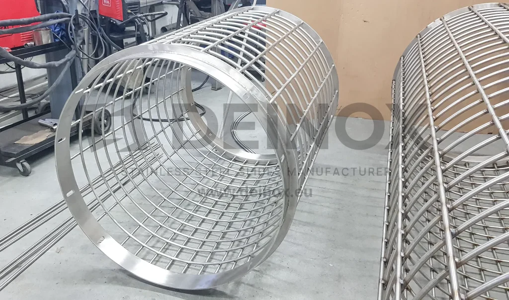 DEINOX tunnels made of mesh