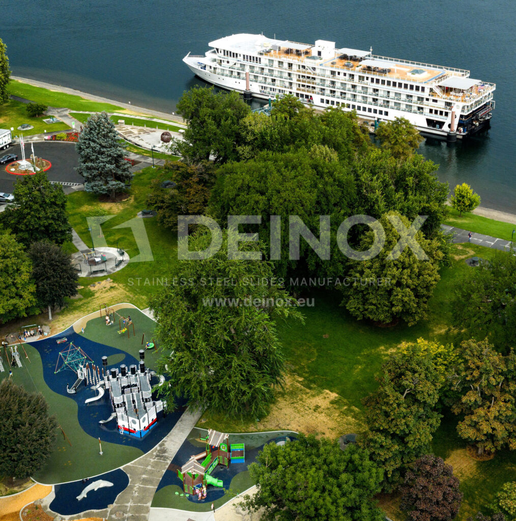 Zjeżdżalnie rynnowe - spiralne i kręte na placu zabaw