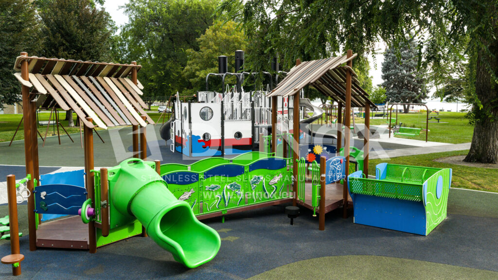 Zjeżdżalnie rynnowe - spiralne i kręte na placu zabaw