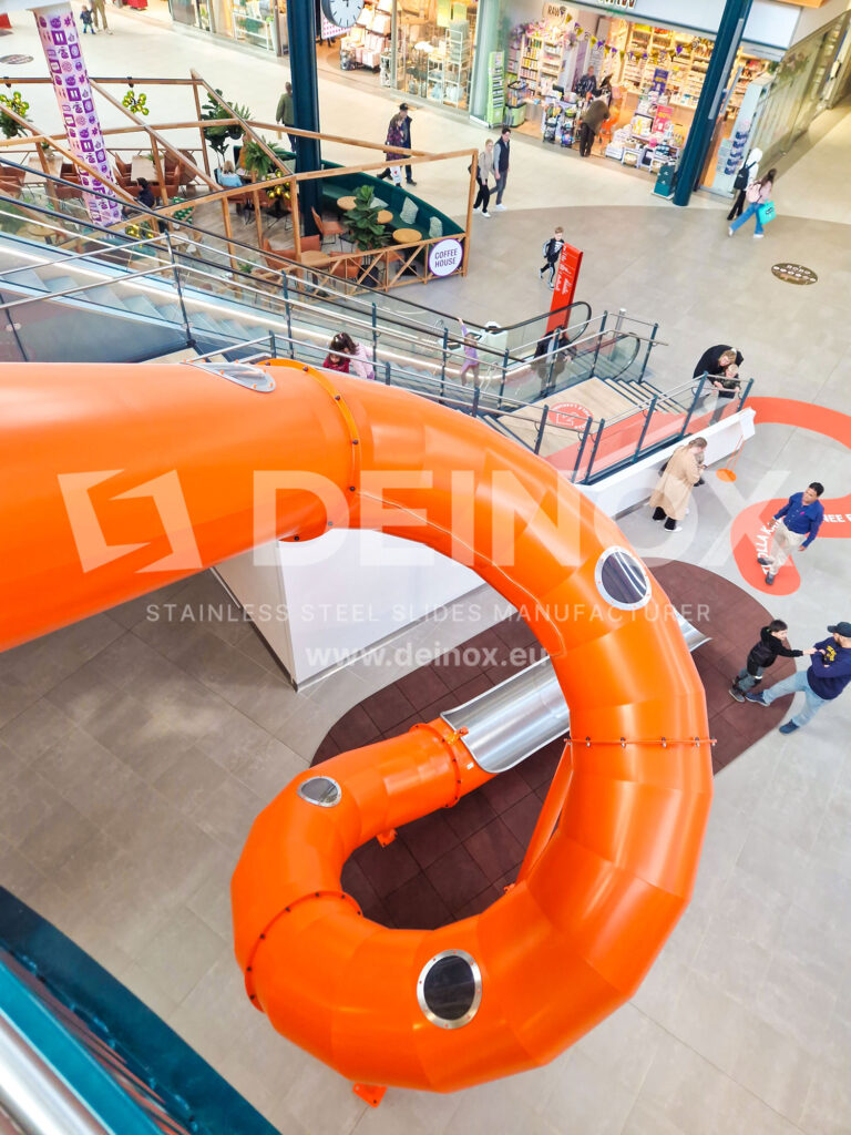 Zjeżdżalnia tunelowa, spiralna, łączona do wieży