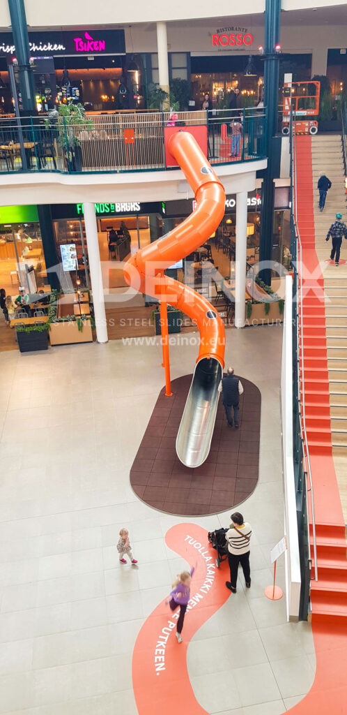 Zjeżdżalnia tunelowa, spiralna, łączona do wieży